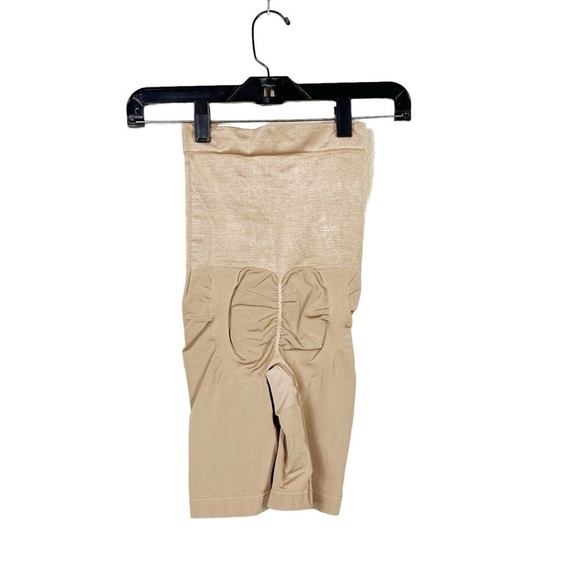 Maidenform Sweet Nothings Girdle Shaper Shorts
Size S - Picture 3 of 5